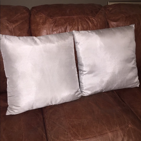 Silver Pillows - Picture 3 of 3